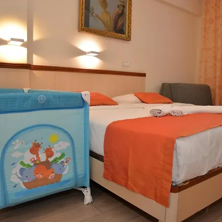 Javor Hotel 2*